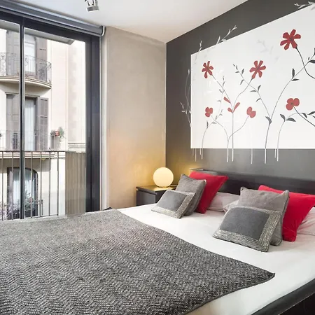 My Space Emirates - Executive Apartments With Private Balcony Barcelona Exterior foto