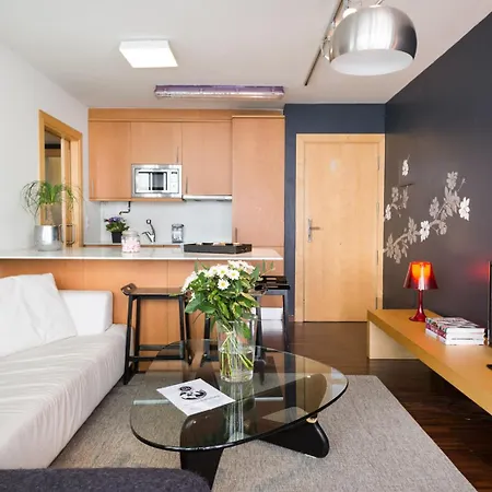 My Space Emirates - Executive Apartments With Private Balcony Barcelona Exterior foto