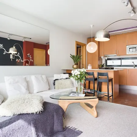 My Space Emirates - Executive Apartments With Private Balcony Barcelona Exterior foto