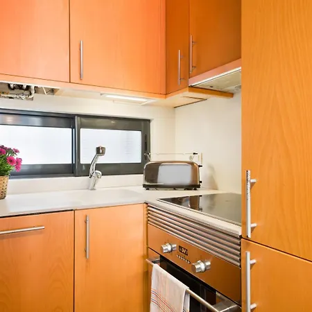 My Space Emirates - Executive Apartments With Private Balcony Barcelona Exterior foto