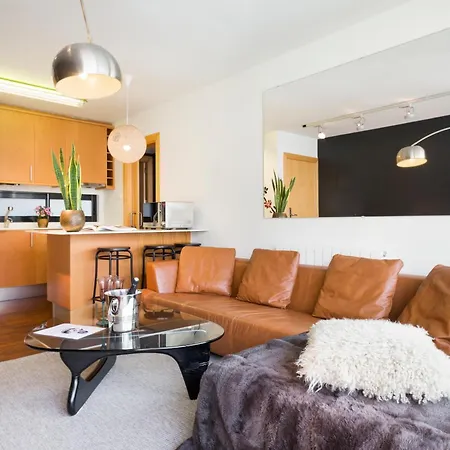 My Space Emirates - Executive Apartments With Private Balcony Barcelona Exterior foto