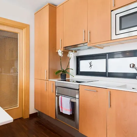 My Space Emirates - Executive Apartments With Private Balcony Barcelona Quarto foto