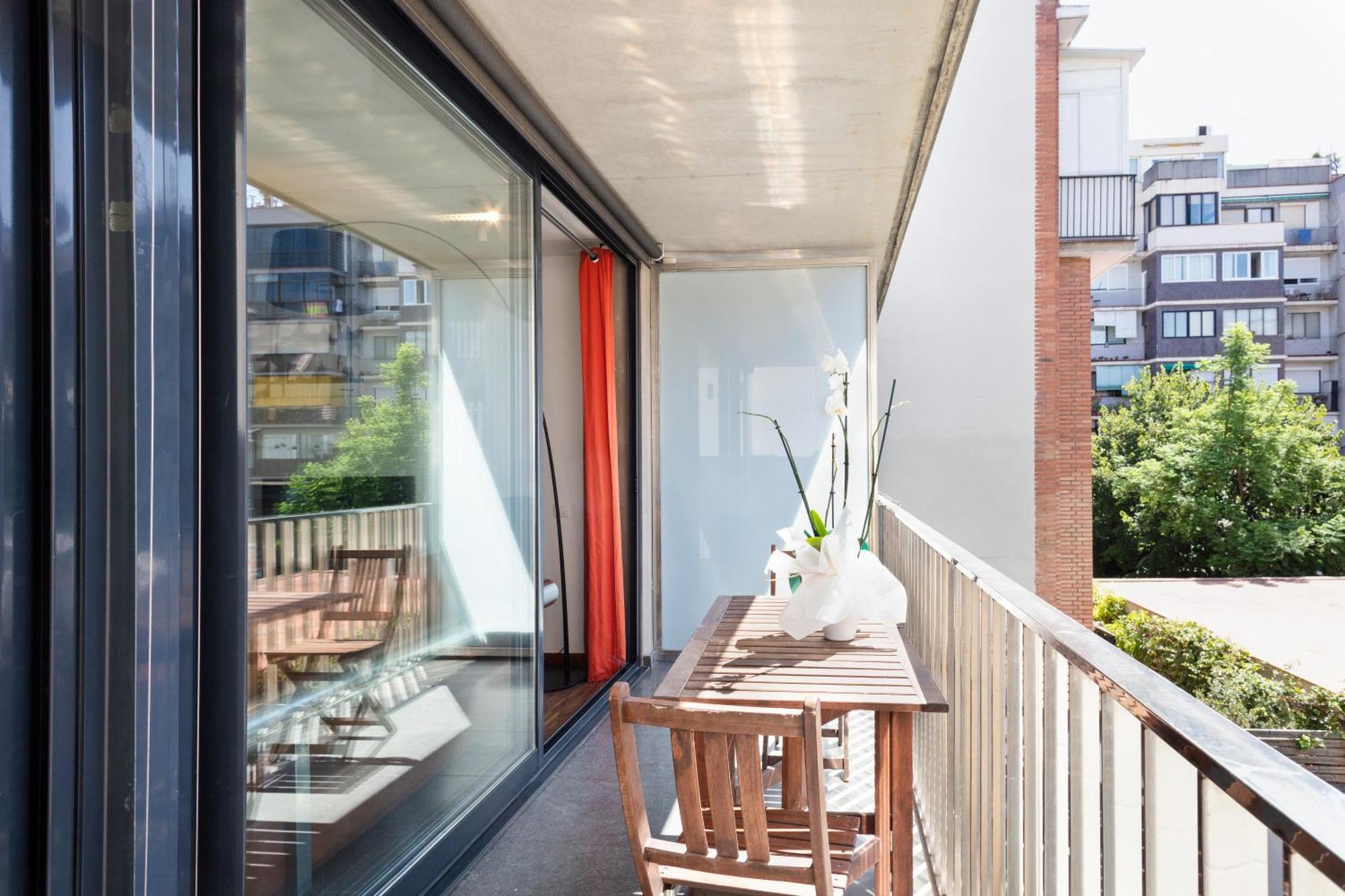 My Space Emirates - Executive With Private Balcony Barcelona