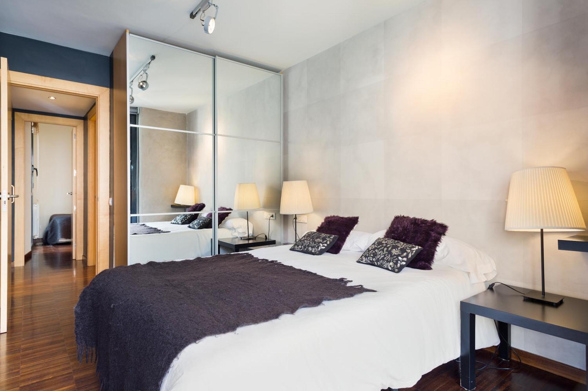 My Space Emirates - Executive With Private Balcony Barcelona
