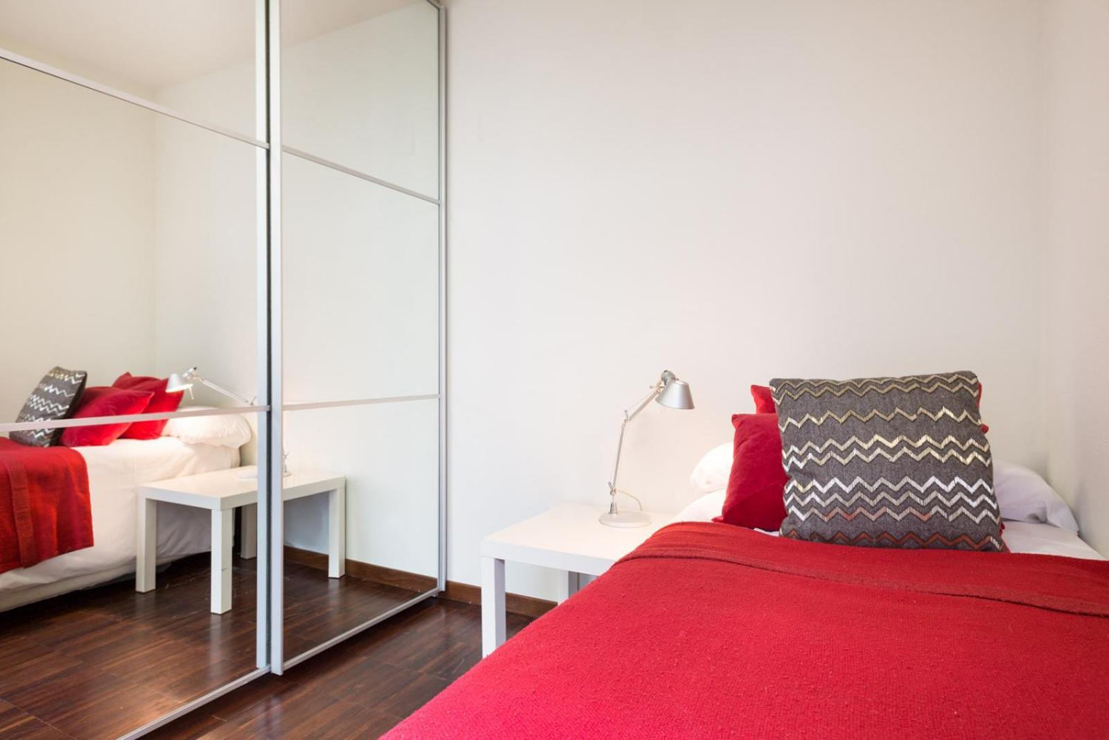 My Space Emirates - Executive With Private Balcony Apartament Barcelona